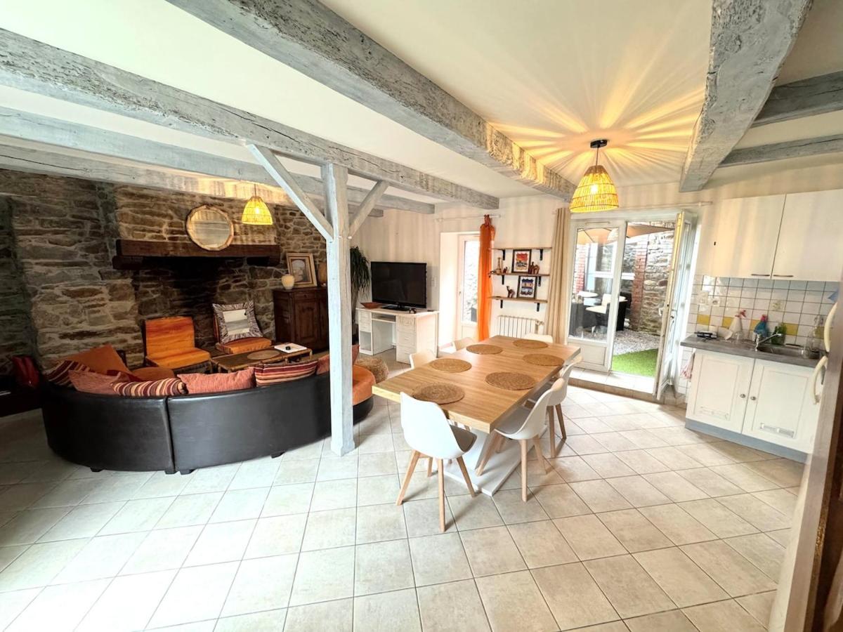 Maison typique granvillaise Plage à pied Patio & Ping pong Animaux bienvenus - Chambres d'hôtes Granville