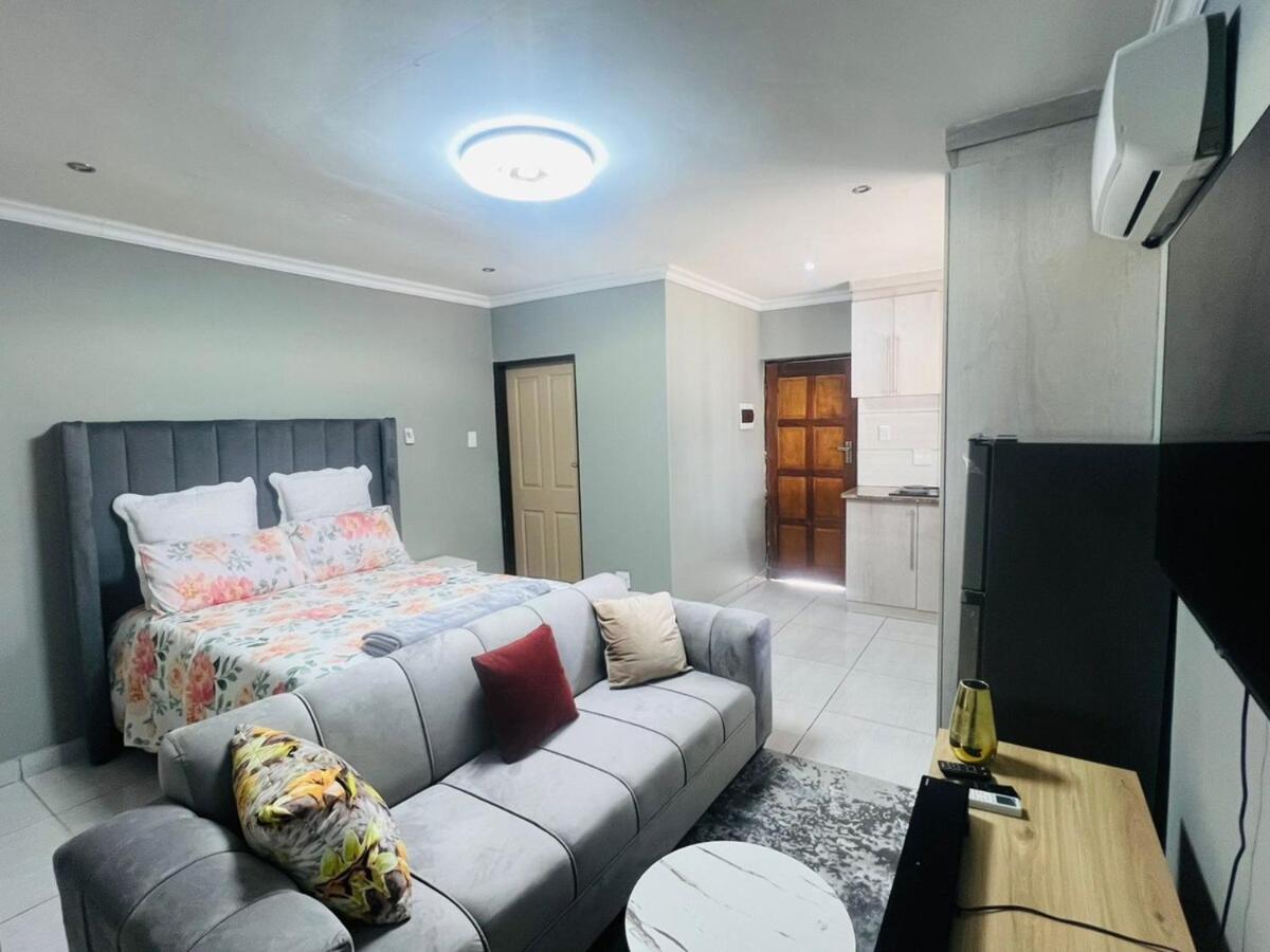 Premium Apartment with Comfort & Style - B&B Vanderbijlpark