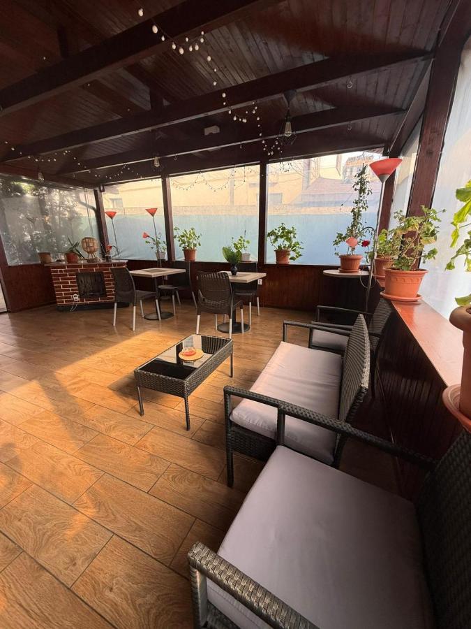 Tranzzit ED Boutique - B&B Bucharest