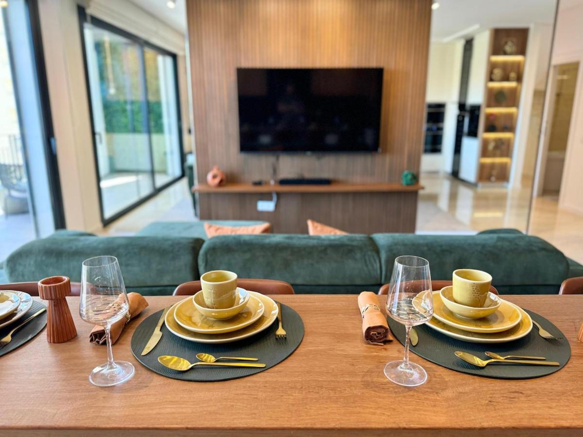Luxurious Penthouse with Pool Close to the Beach - B&B Portimão