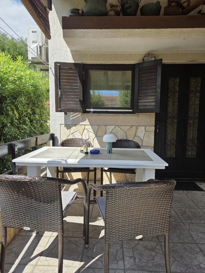 Apartmani Zora - Ferienwohnung Cres (Stadt)