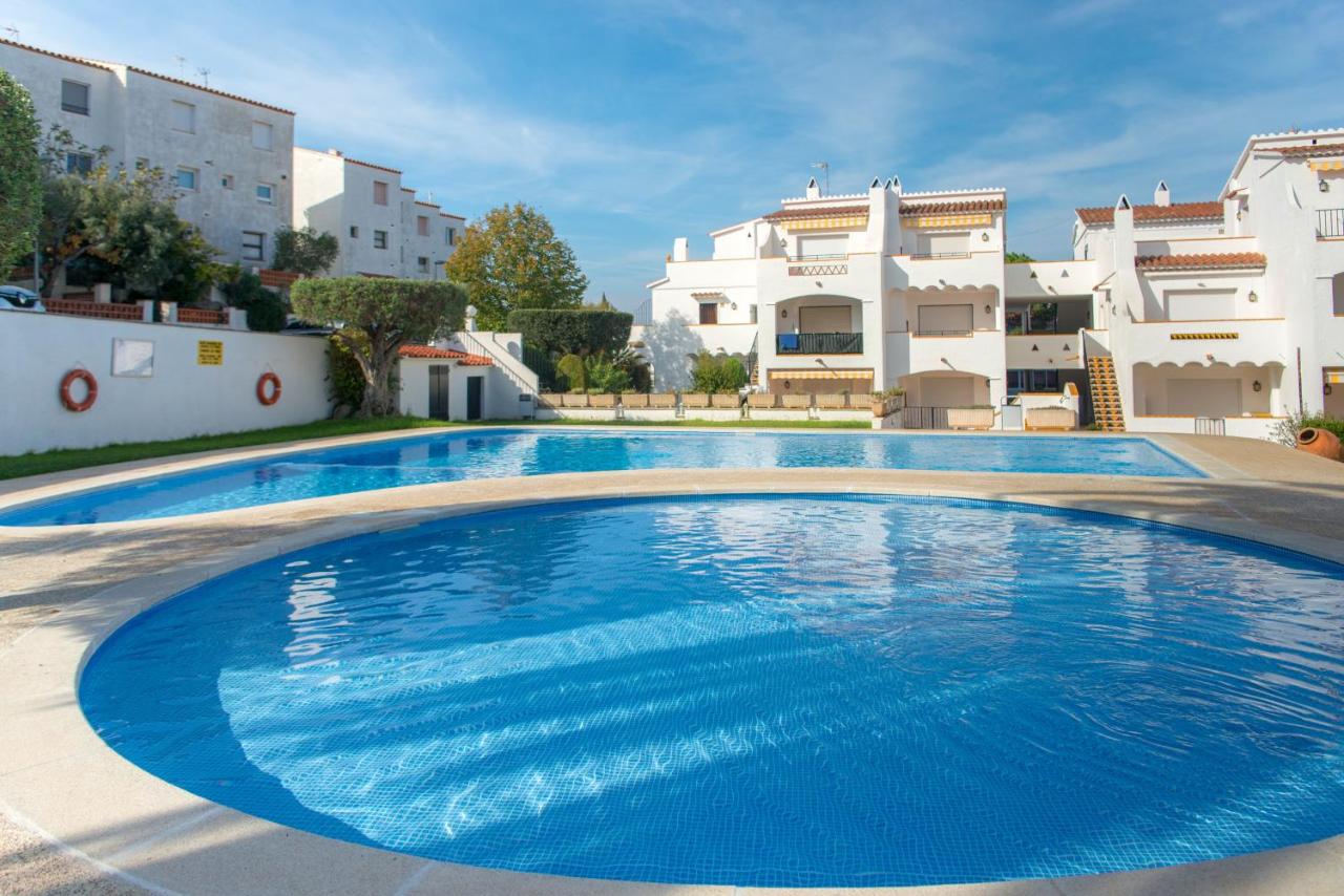 WELCS APARTAMENTO 371 EMP con parking privado - B&B Roses