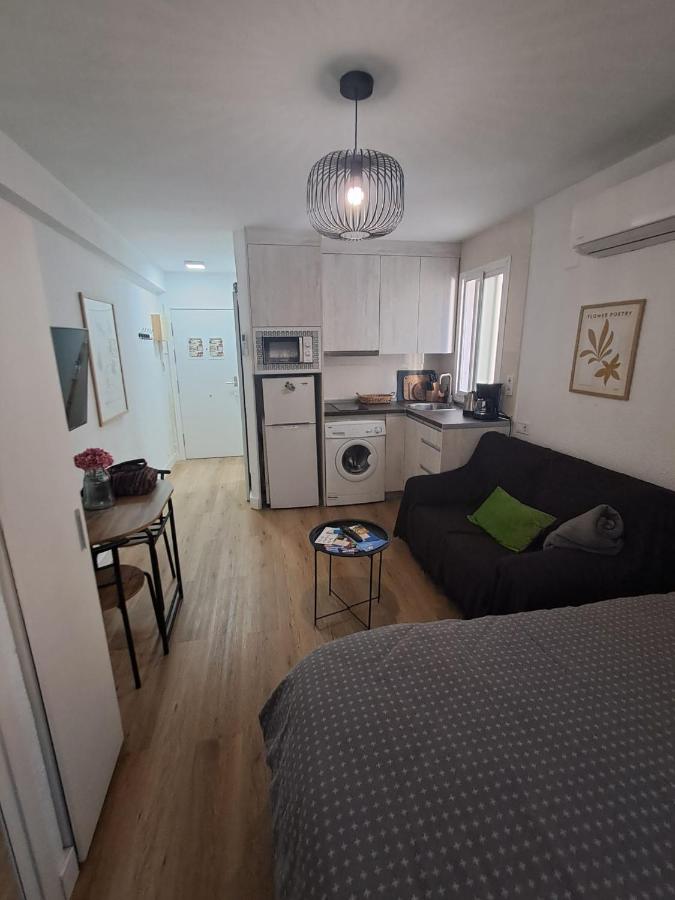 Estudio Céntrico Fuengirola junto a Renfe - B&B Fuengirola