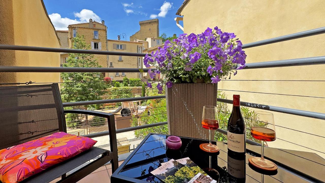 L'AMARILYS chambre d'hôte au coeur du village, terrasse avec vue sur le château - Chambres d'hôtes Châteauneuf-du-Pape