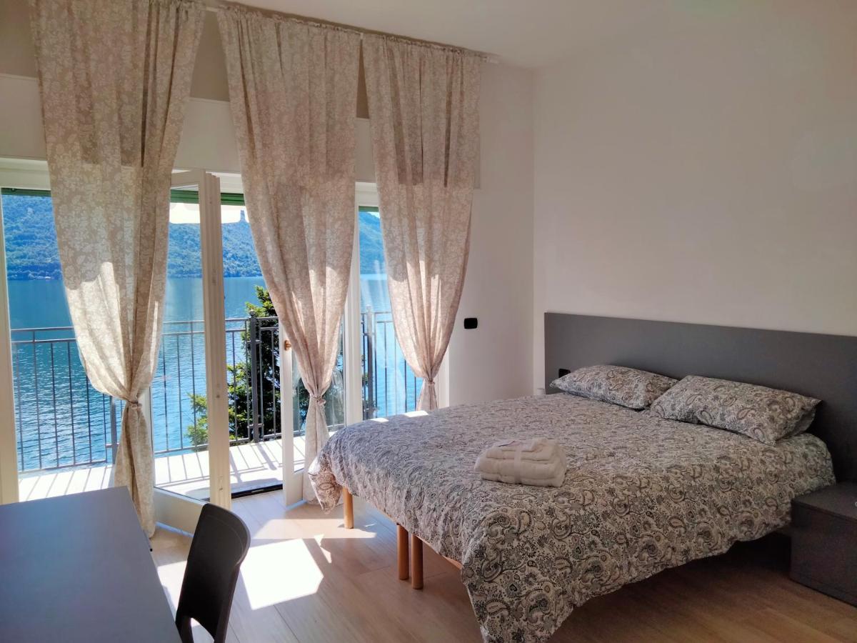 Doppel-/Zweibettzimmer mit Balkon