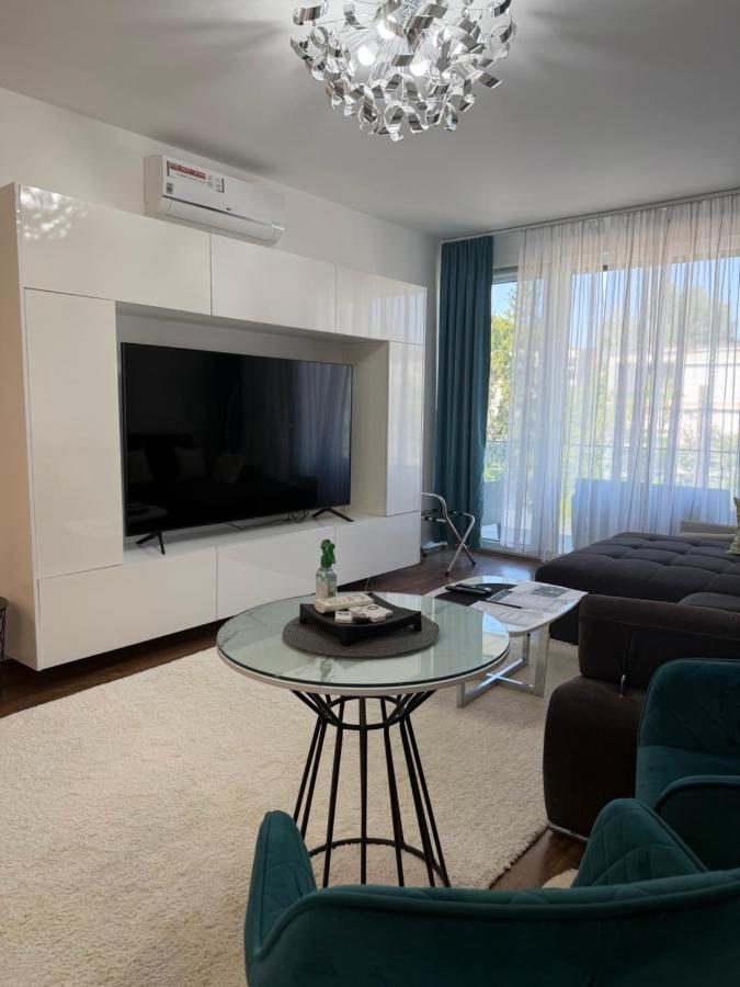 AquaVibe Apartman - Chambres d'hôtes Fonyód