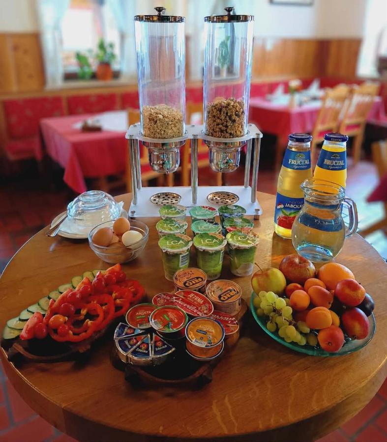 PAVLIN Bed & Breakfast - Ferienwohnung Šenturška Gora