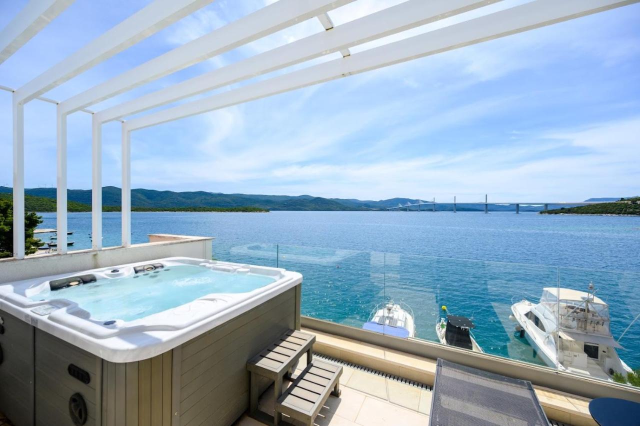 Seafront Villa Why Not - B&B Klek