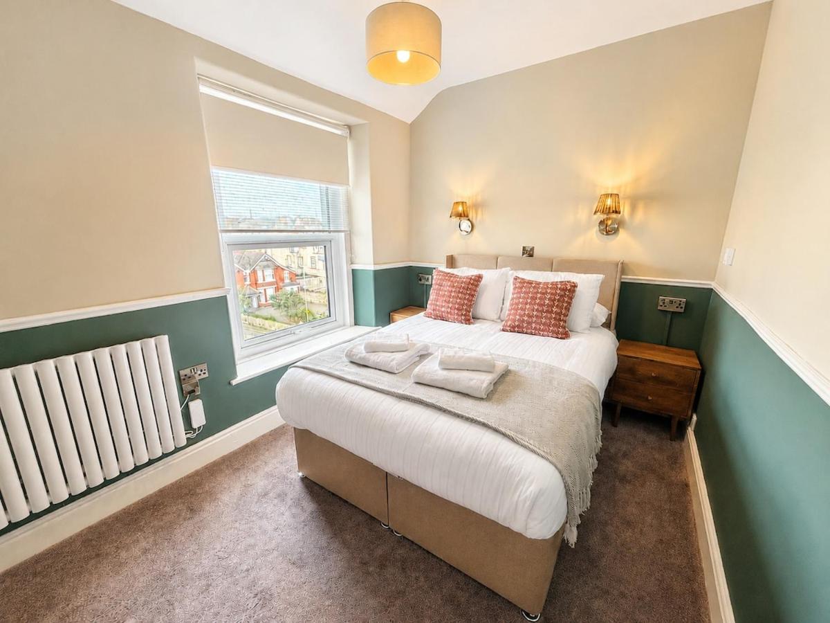 Wedgwood Hotel, Gogarth Room - Central - Bed and Breakfast Llandudno