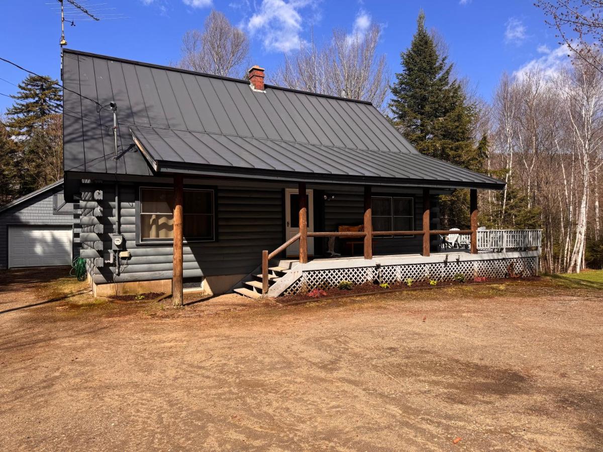 Outta Range Outta Range, A Cozy Log Home Retreat - Chambres d'hôtes Rangeley