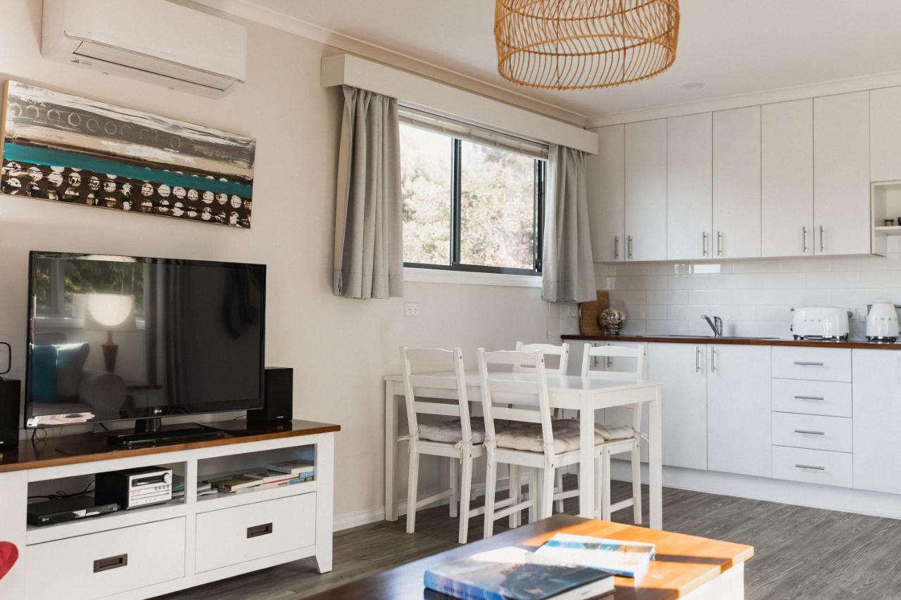 Tully Cottage - a home among the gum trees - B&B St Helens