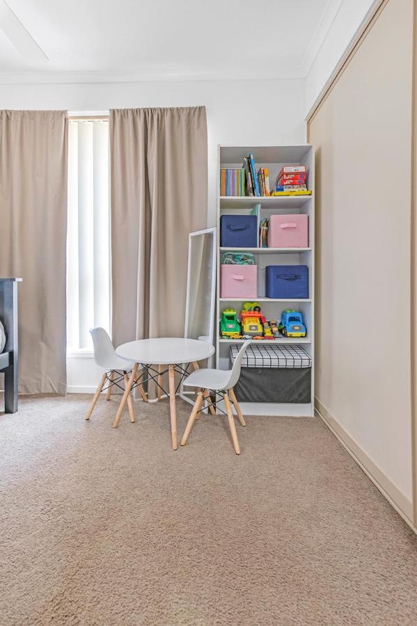 Sleepy Shackell - Sleeps 10, 12pm checkout - B&B Echuca