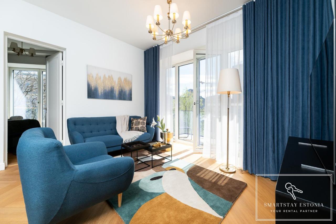 High-End 2BR, Ambassador building, Lift, Skyline view - Chambres d'hôtes Tallinn
