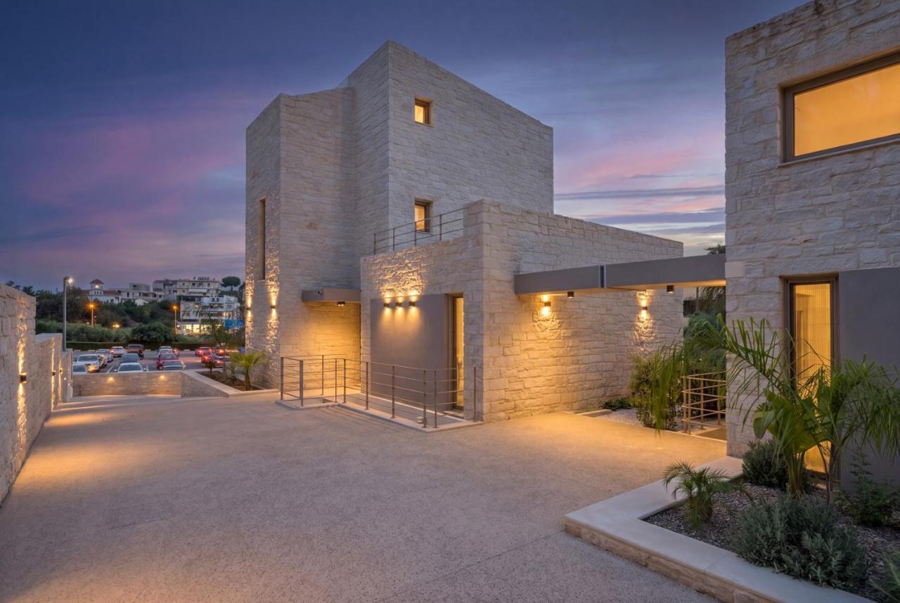 La Divina Luxury Villas with Heated Pool - B&B Tértsa