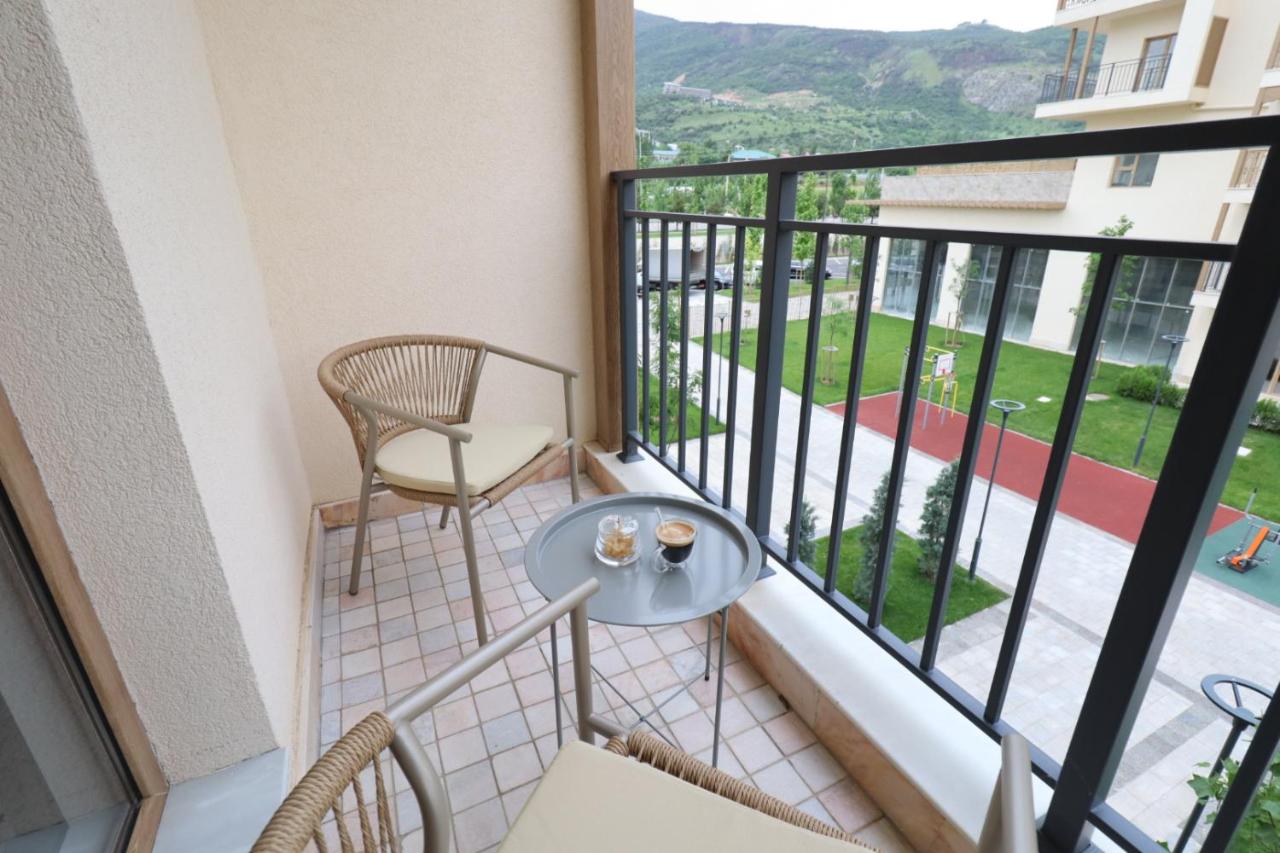 Akash Apartments - overlooking mountain peaks