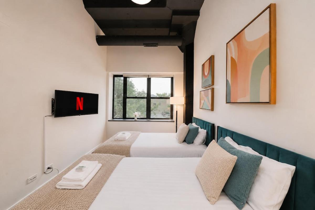 Chic Spacious 3BR South Loop Apartment Near McCormick Place, Roosevelt CTA & Shopping Area in Chicago - Chambres d'hôtes Chicago