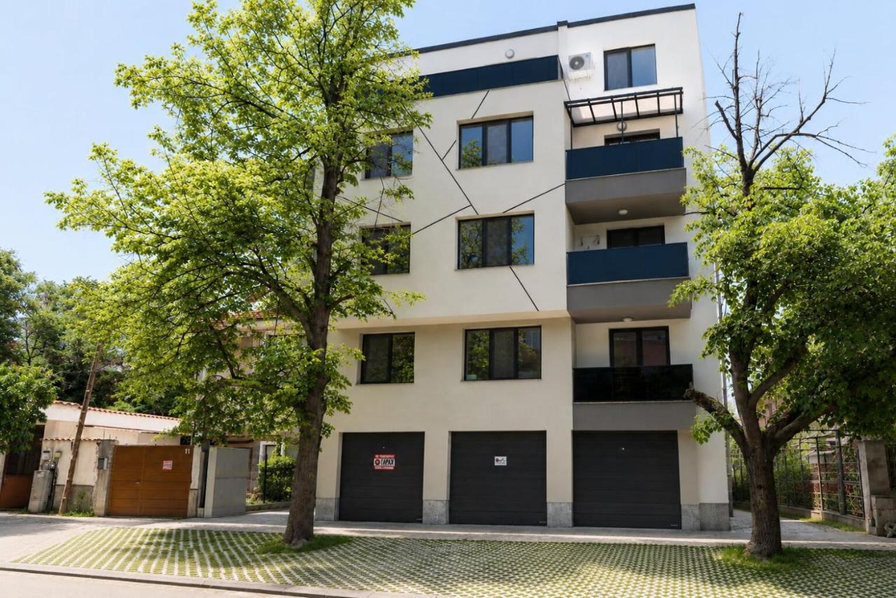 Modern & Stylish 1BD City Retreat with Balcony by Flat Manаger - Bed and Breakfast Plovdiv