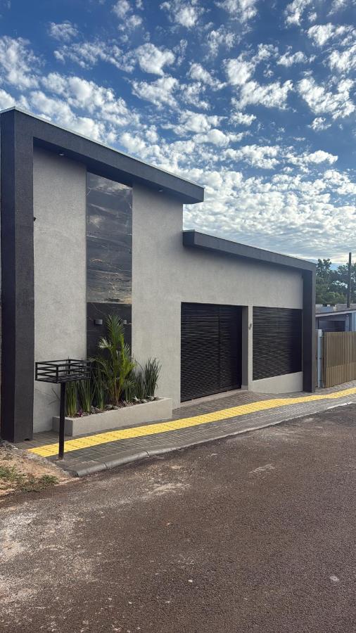 House 10 minutes from PY - B&B Foz do Iguaçu