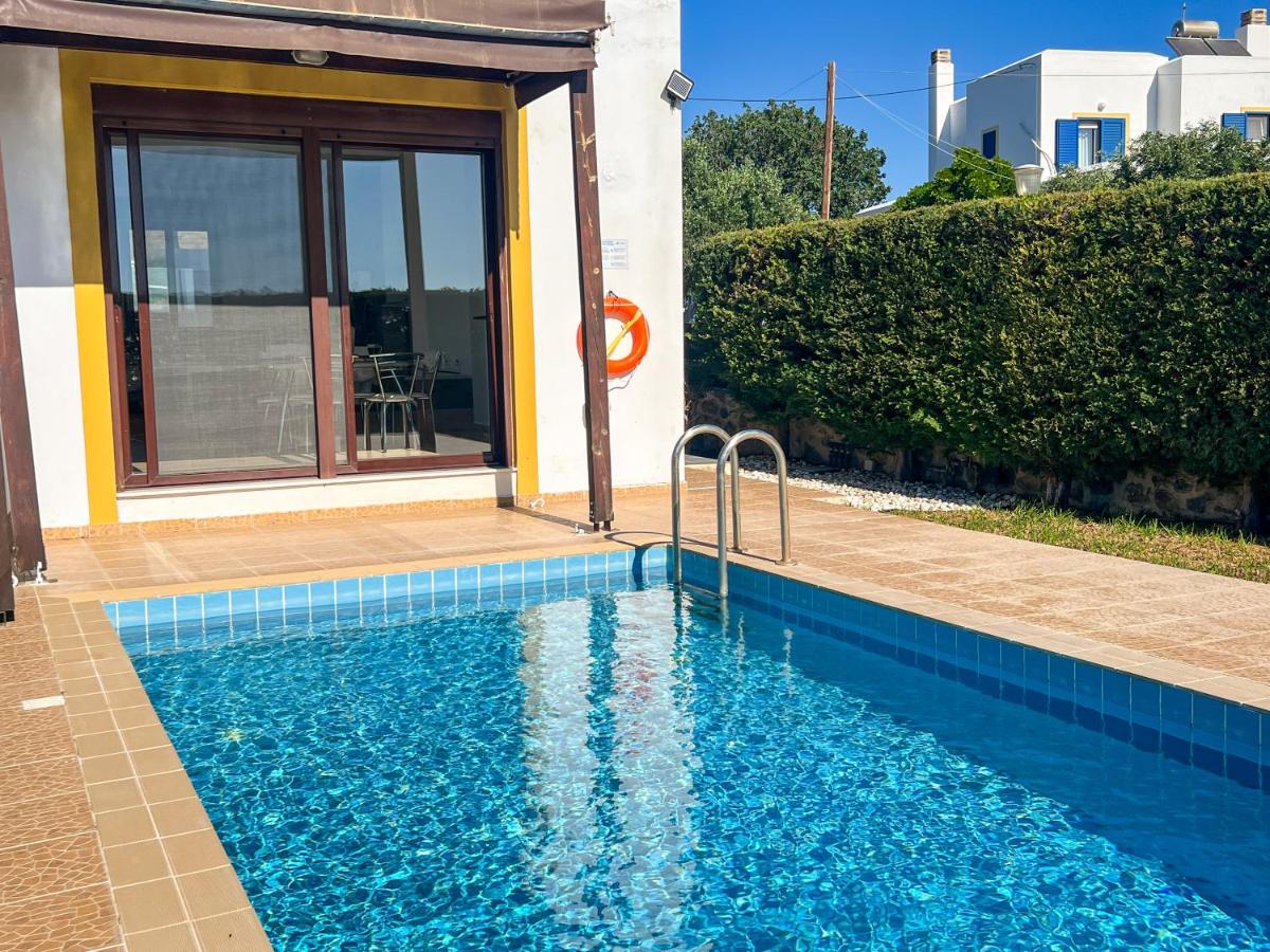Villa Yellow Butterfly with Private Pool and Sea View near Lindos - Gennadi - Chambres d'hôtes Gennadi