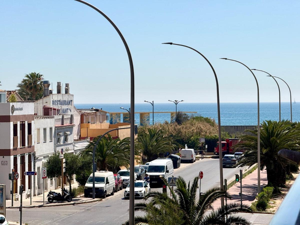 Sunny Patacona Beach - B&B Valencia
