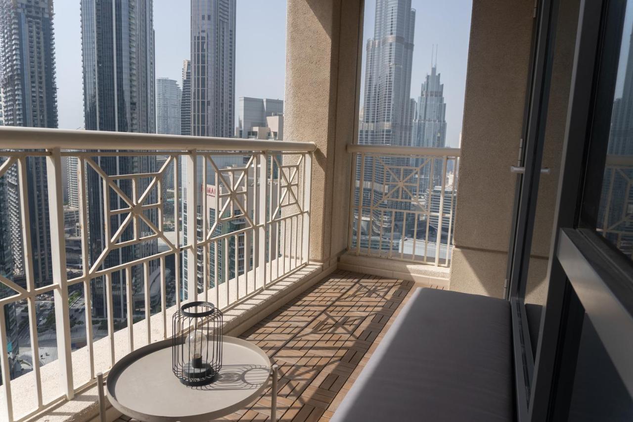 Downtown Lux - BurjKhalifa Views, Luxury Amenities - B&B Dubai