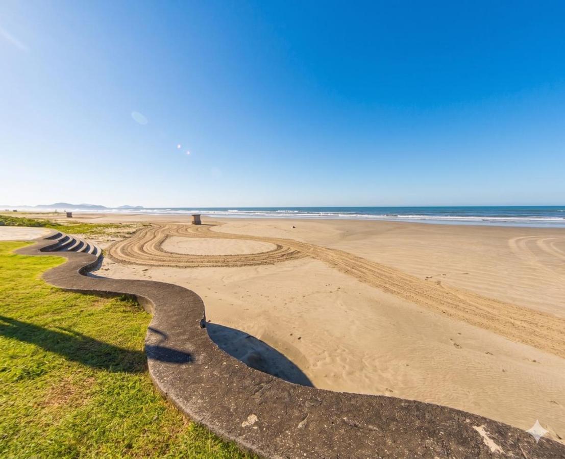 Apto Beira Mar com Garagem e Vista Mar no Caicara - B&B Praia Grande