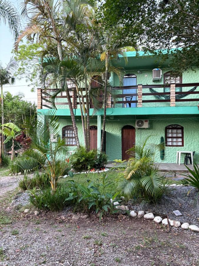 Pousada Charle Brown - Ferienwohnung Garopaba