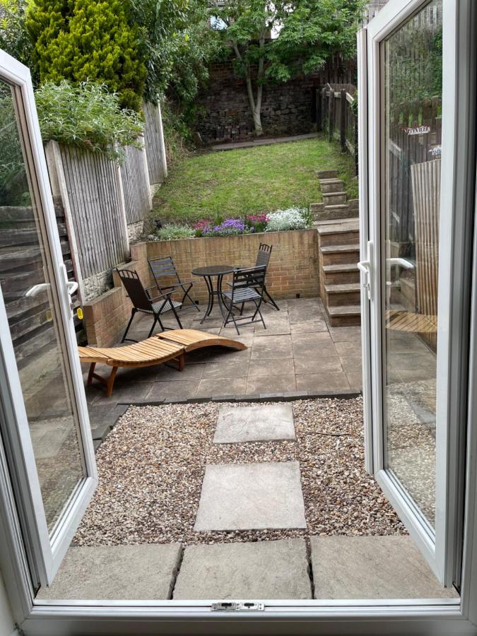 Rotherham,Meadowhall,Magna,Utilita Arena,with WIFi and Driveway - Bed and Breakfast Kimberworth