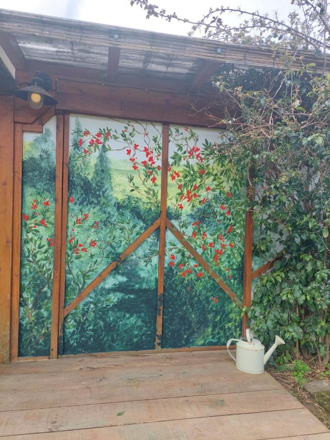 Bungalow with Garden View