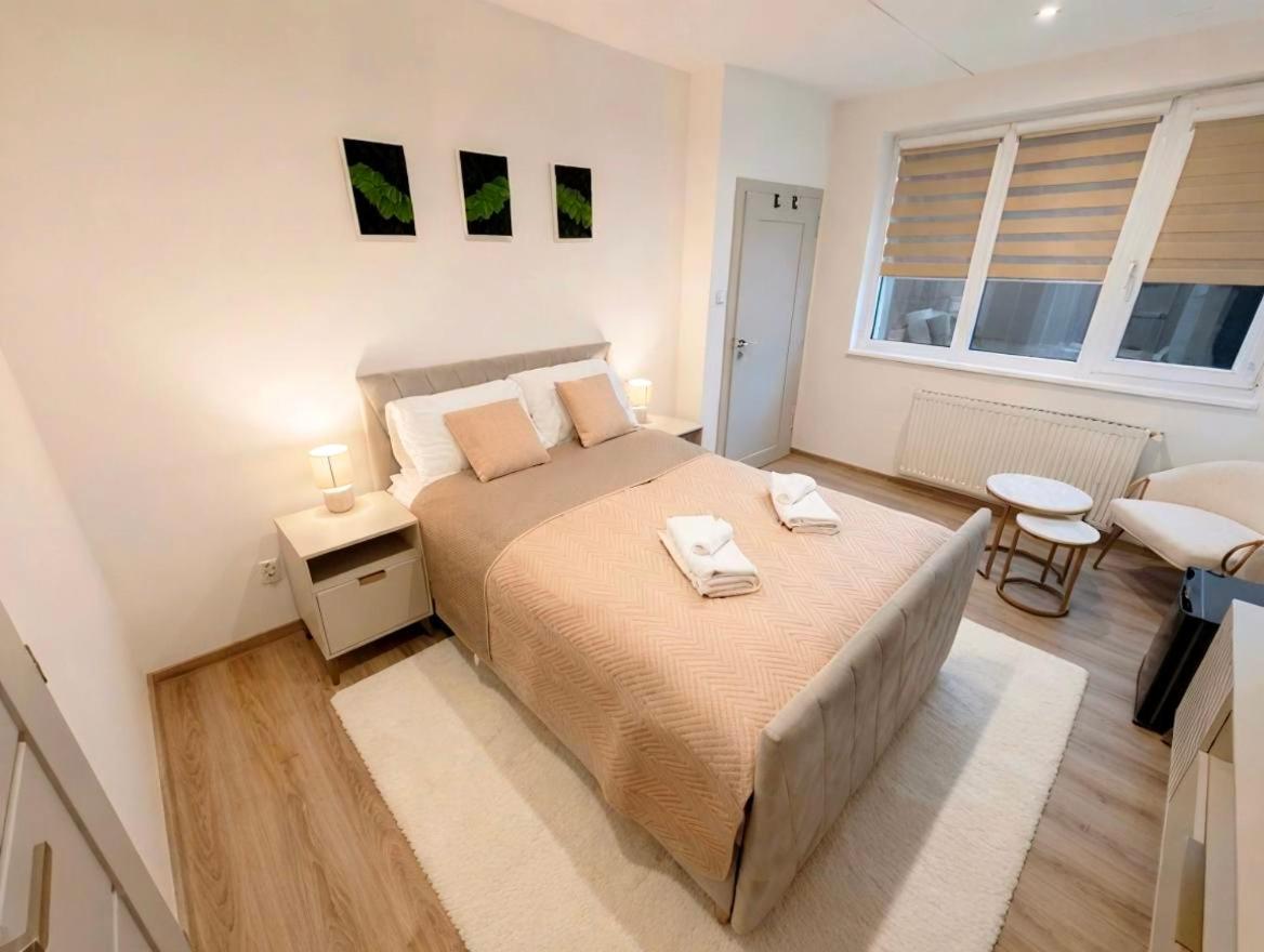 Axiom Suites - Astra 4 - Chambres d'hôtes Košice