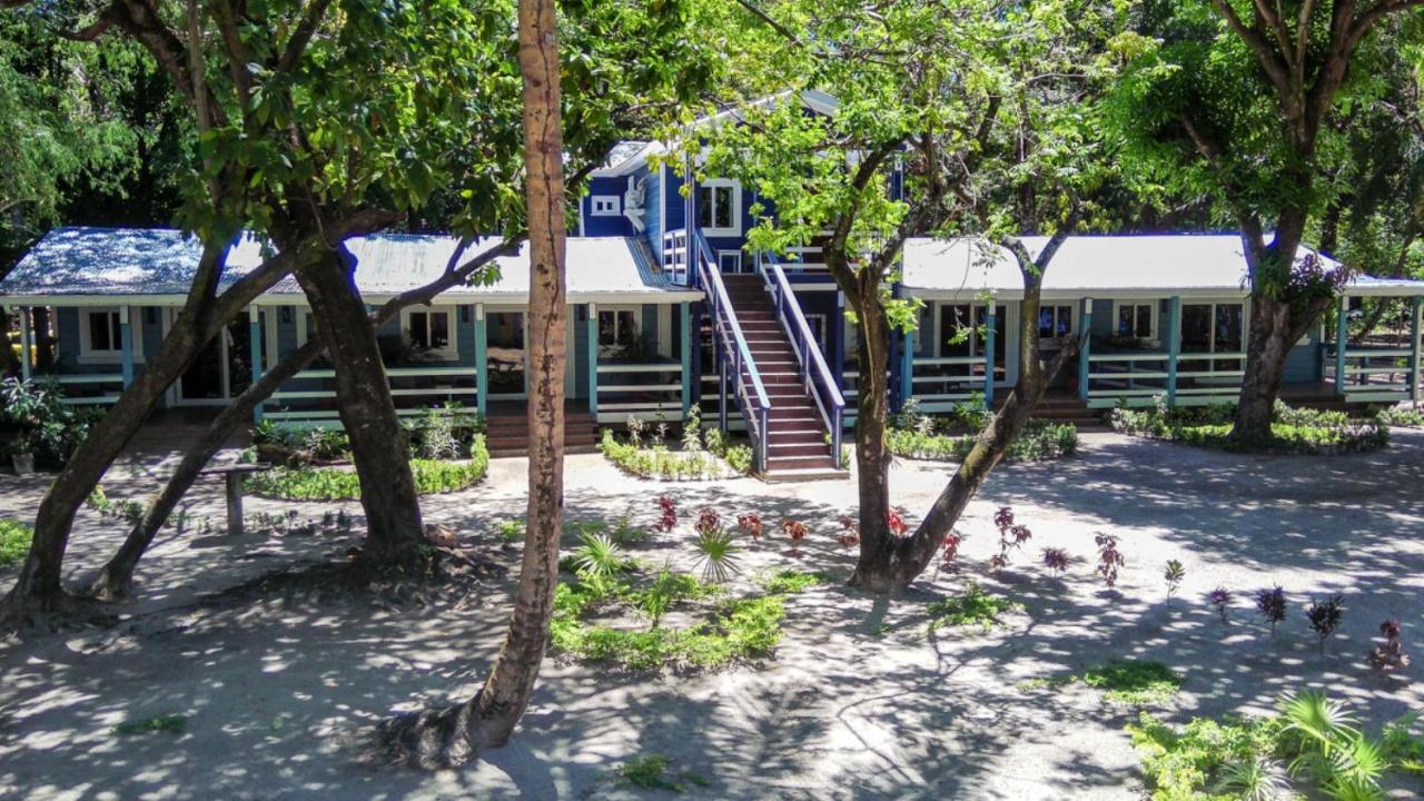 Blue Horizon Studios - B&B Roatán