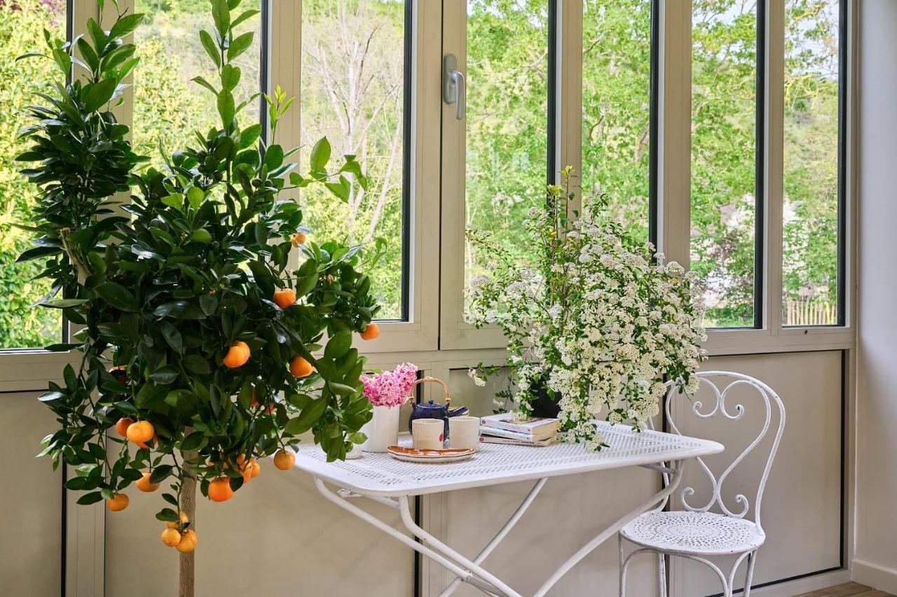 Maison de campagne avec jardin au bord de lEure - B&B Montreuil