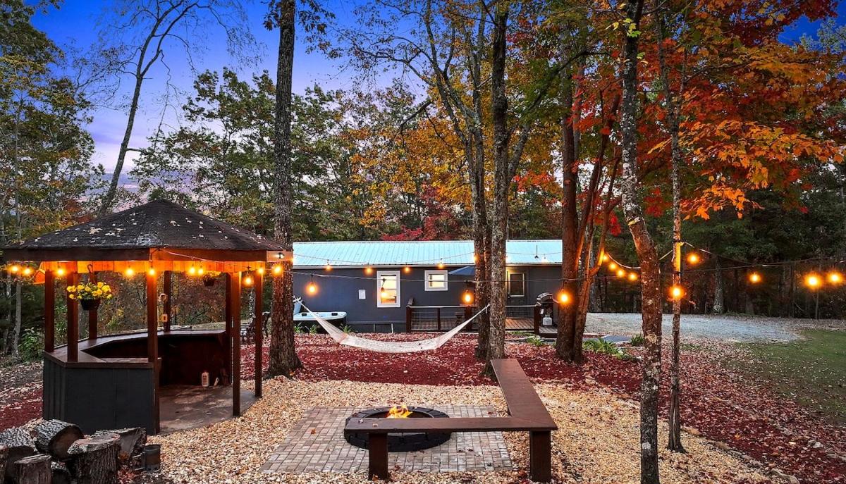 Starlit Hot Tub Nights on a Private Ridge - B&B Blue Ridge
