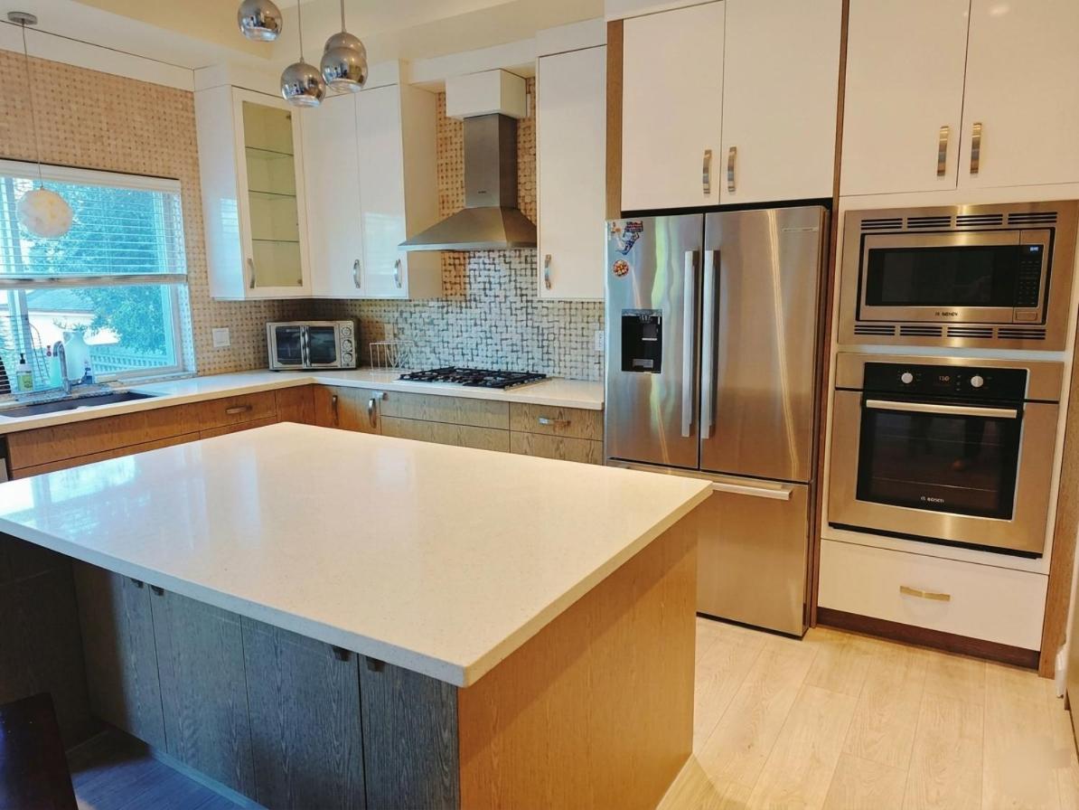 Luxury 4 Bedroom Suite - B&B Vancouver