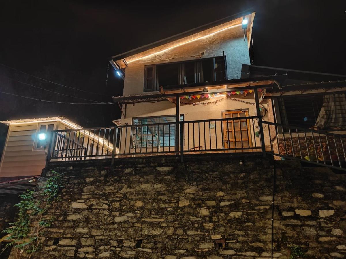 Fursat, Exclusive solitude! - Chambres d'hôtes Rāmgarh