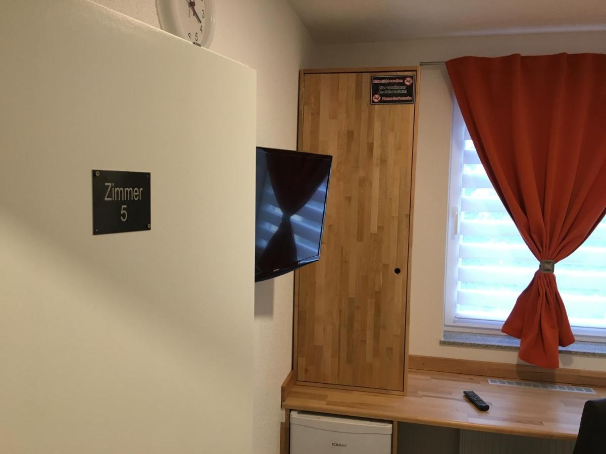 Camera Singola Standard con Bagno in Comune 