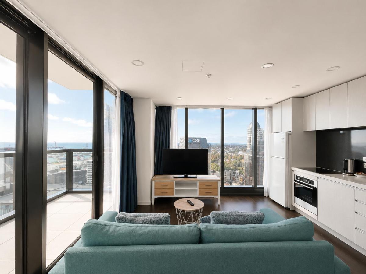 Modern 2BR 2BA Harbour & Skyline Views w Balcony P261 - B&B Auckland