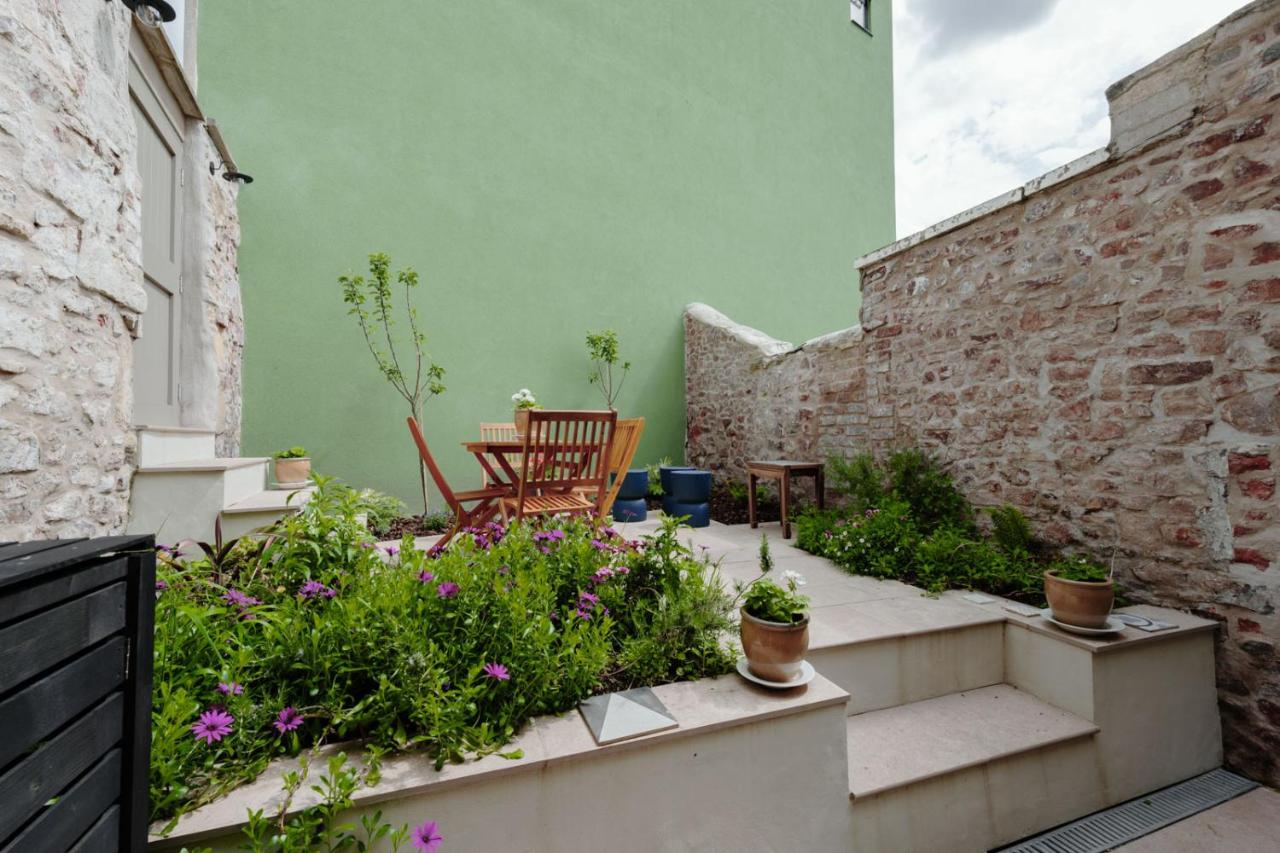 The Lime House: Rustic Cliftonwood Abode - B&B Bristol