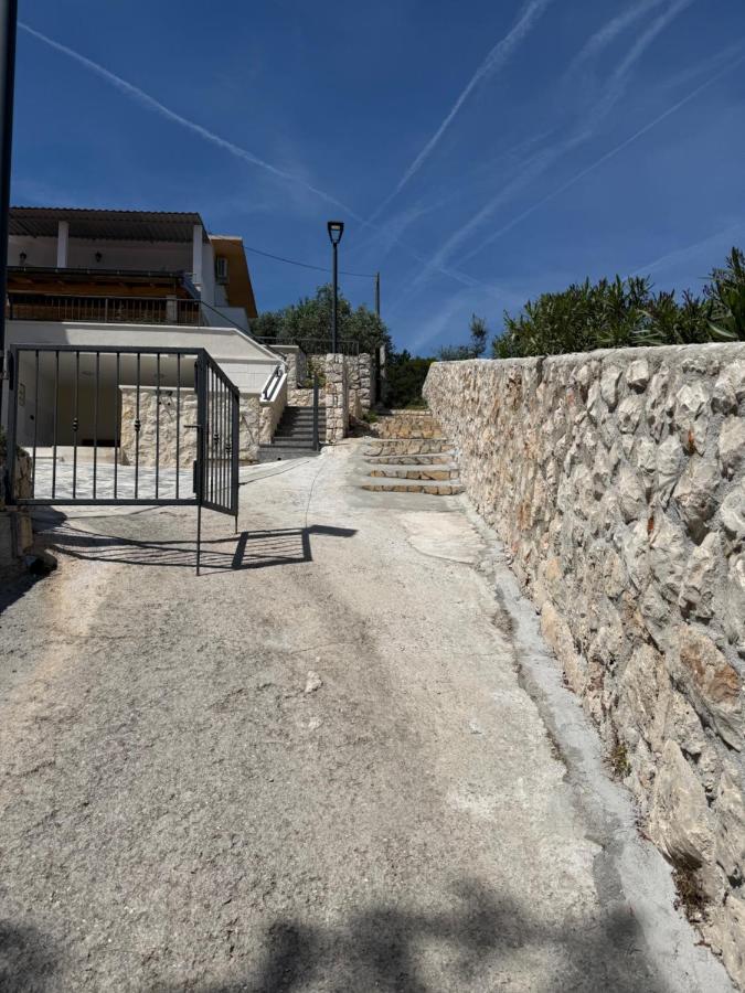 Apartman Emilija - Ferienwohnung Vinišće