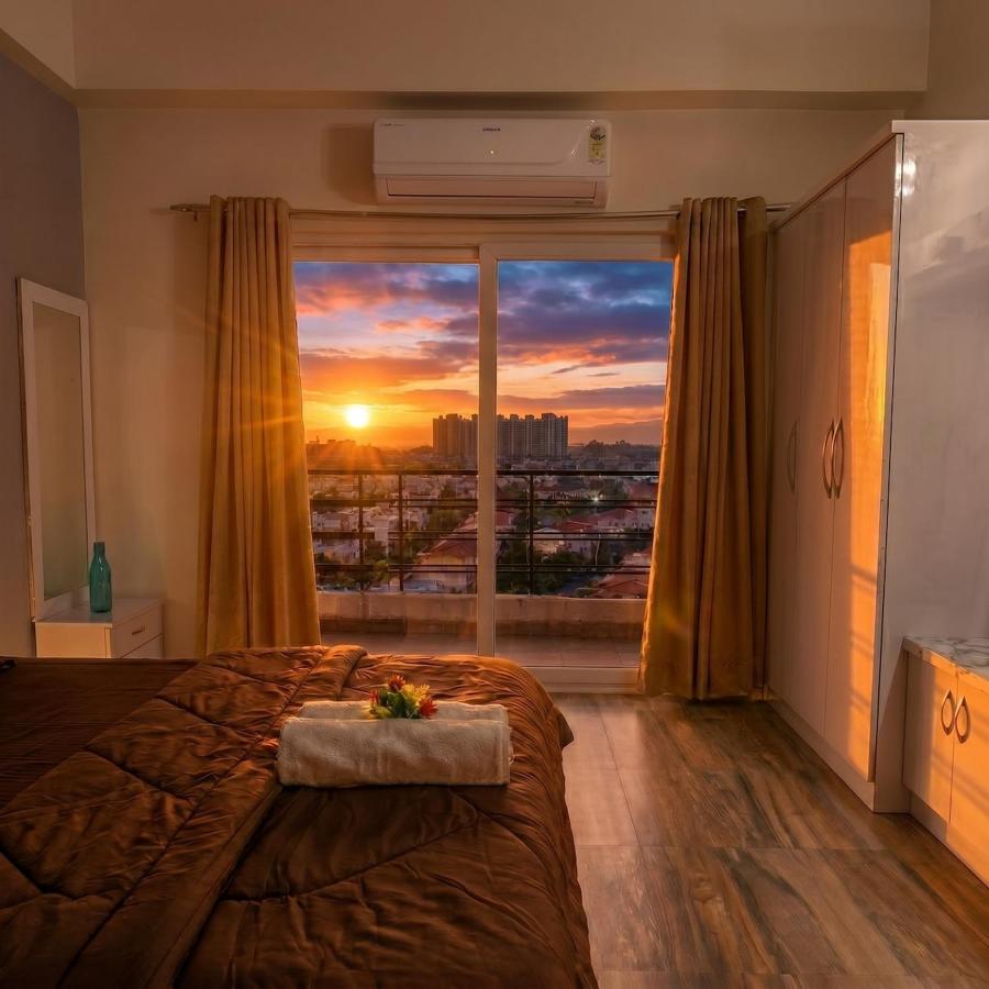 Studio Serene by Voyzen Prive - B&B Greater Noida