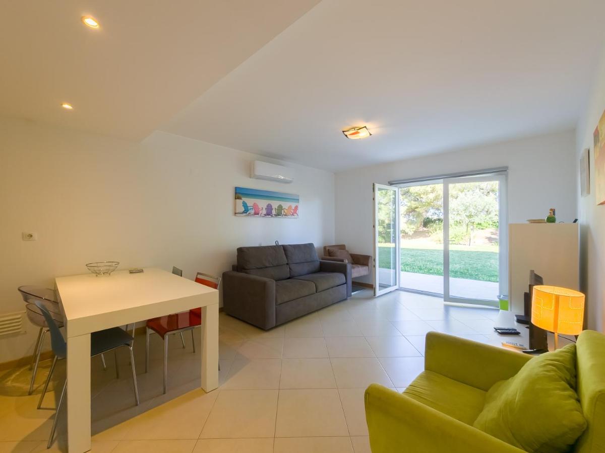 Apartamento FlorMar 2 Cabanas Gardens by YHA - Bed and Breakfast Tavira