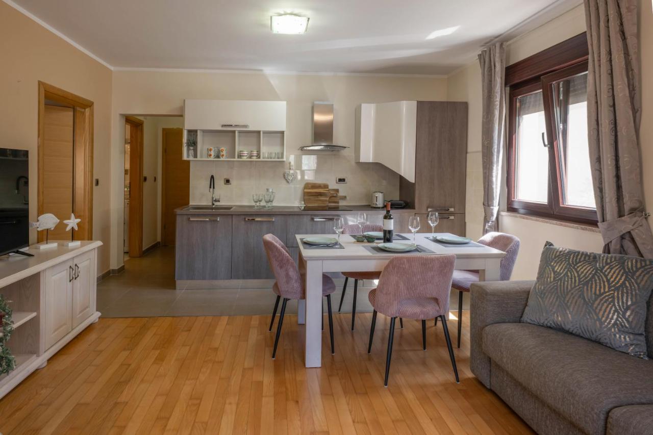 Apartman Sara s vrtom - Chambres d'hôtes Vantačići