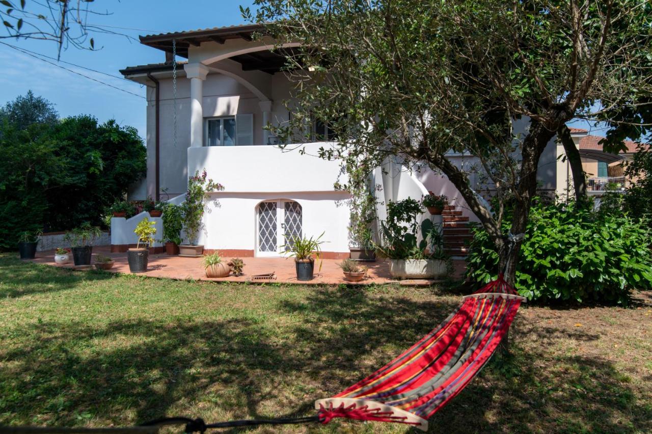 Domus Aurelia - appartamento con spazioso giardino - B&B Castelnuovo Magra