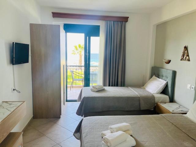 Studios Panagiota beach front studios - B&B Toróni