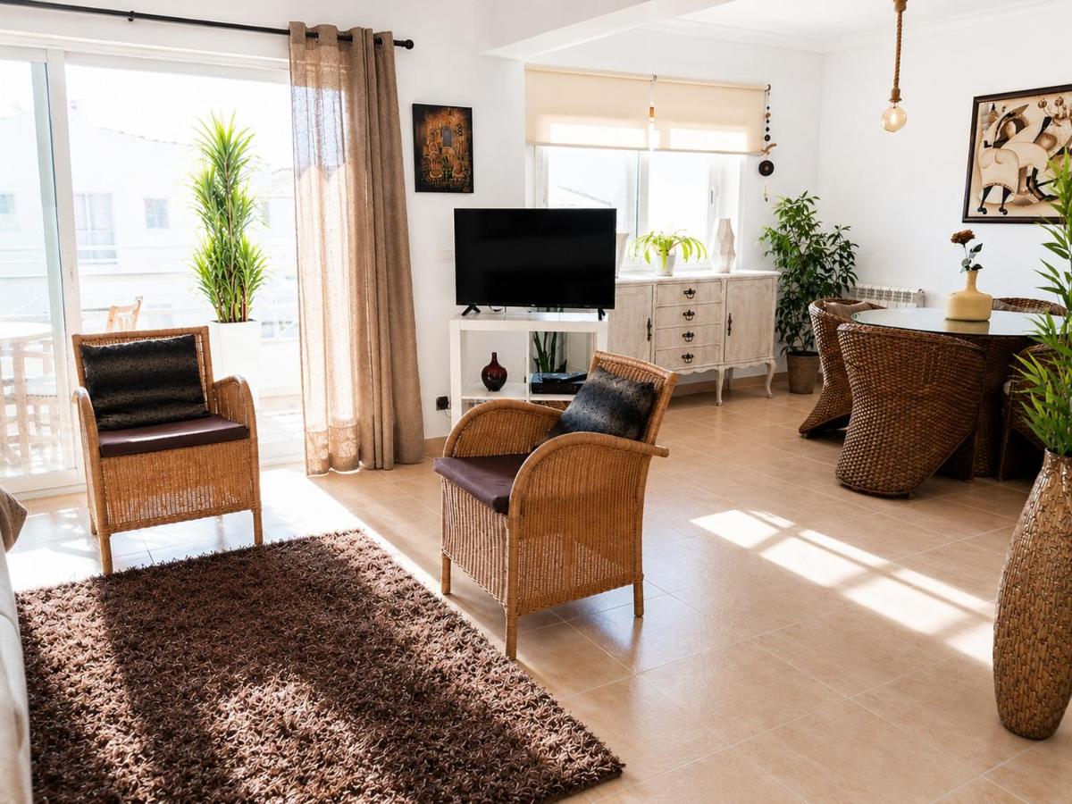 T2-São Lourenço Beach, pool - Chambres d'hôtes Encarnação