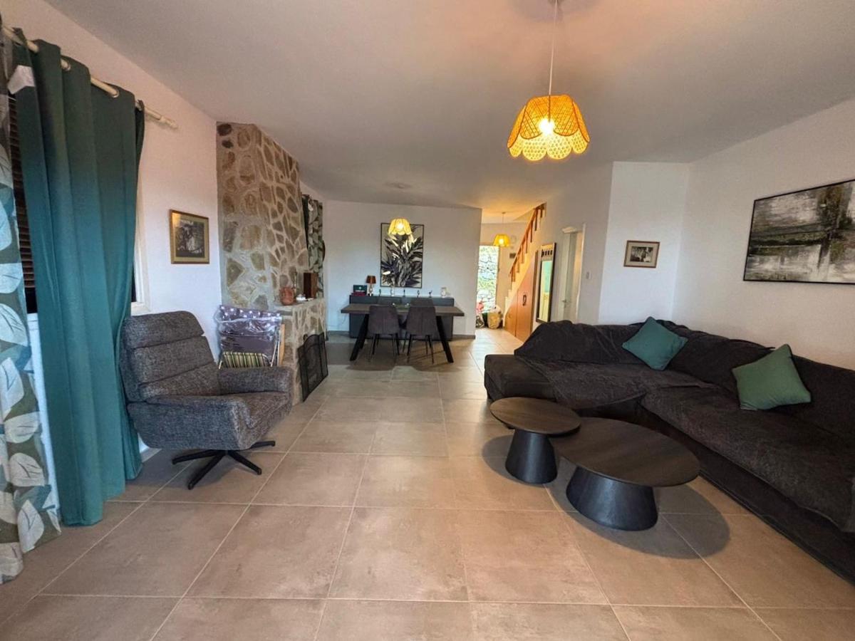 Stis Maroullas, Platres - Chambres d'hôtes Páno Plátres