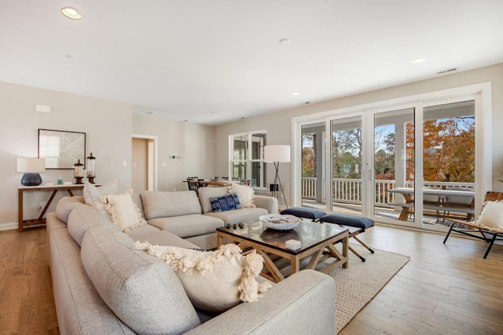 Tidal Walk --- 45 Tibbetts Point Way - Bed and Breakfast Ocean View
