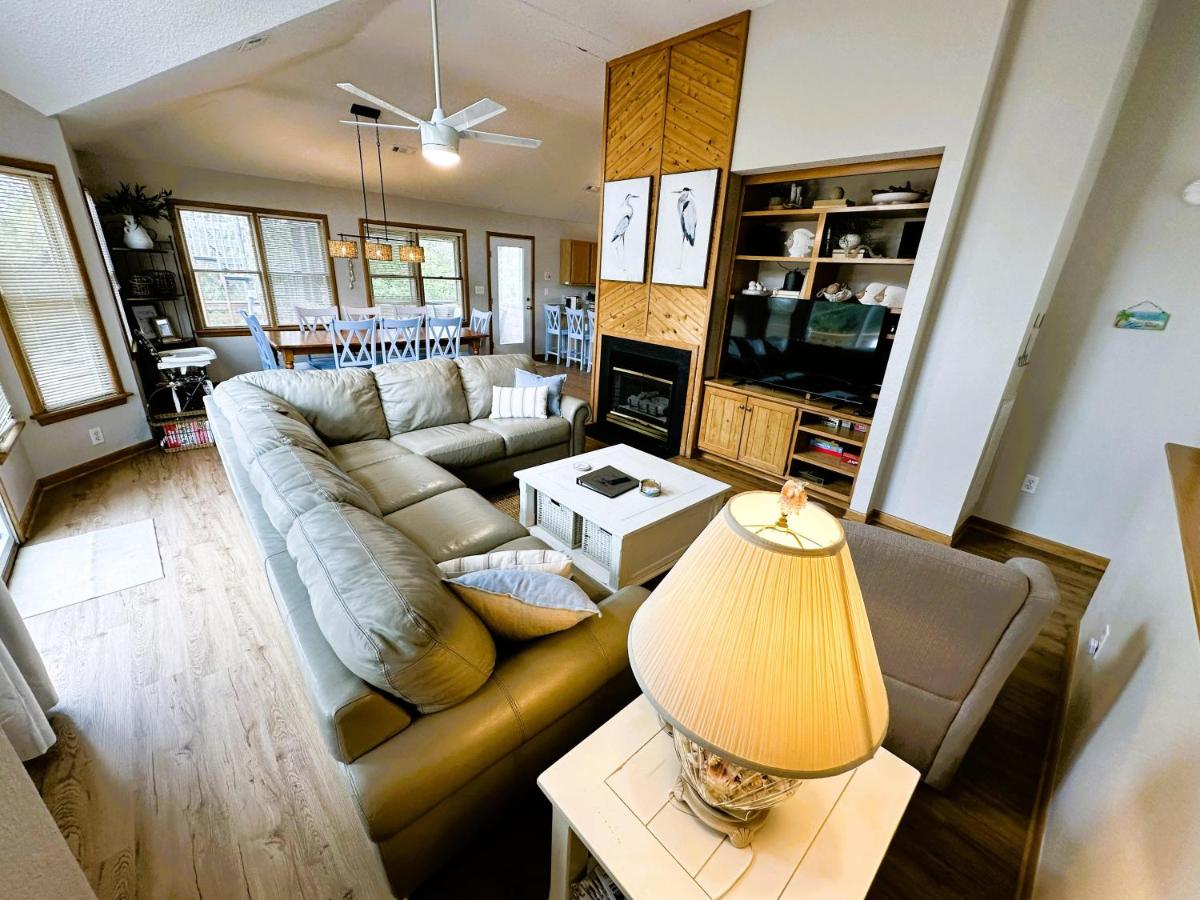 CP760 - Smallfield Shores - B&B Corolla