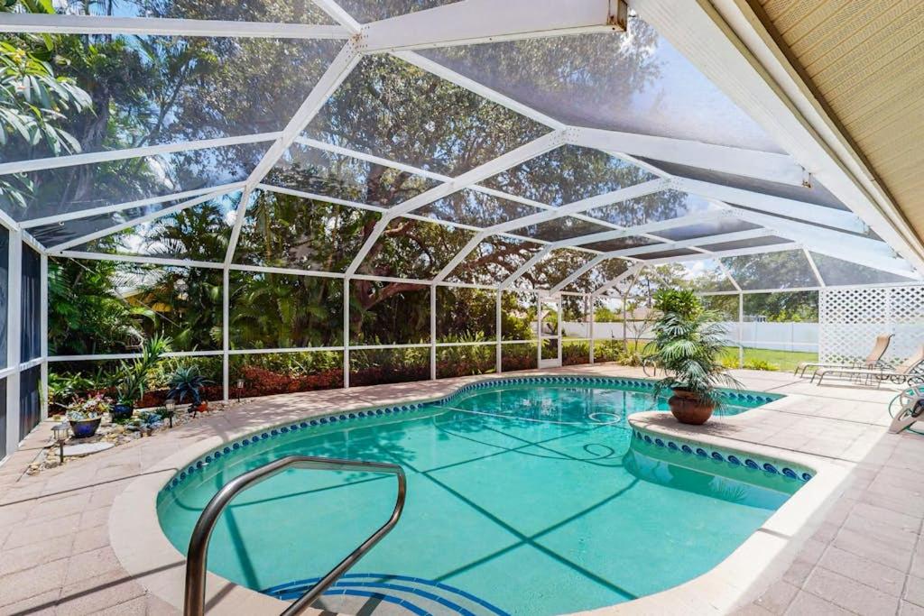 Whiskey Creek - B&B Fort Myers