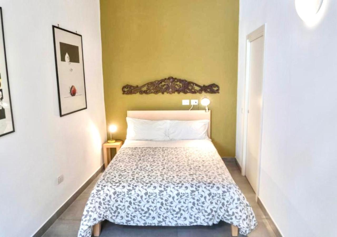 Apartment Plebiscito & Quarter Spanish - Green Chiaia Two - B&B Napoli